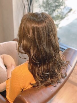 リアン(Lian) ベージュカラー