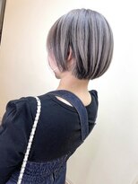 ディア(.eer)&nbsp;.eer/少量のブリーチ範囲でOK♪/アンブレラカラー/小顔ボブ