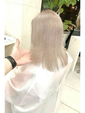 リア 大阪梅田(Ria) ~ホワイトミルクティー~【Ria 大阪 梅田】