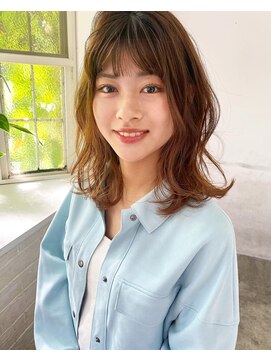 ガーランド (Garland) 大人ミディアム/レイヤー/マチルダボブ/ピンクベージュ/卵型