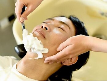 ワイズヘアー(Y's hair)の写真/第一印象が決まる身だしなみをリーズナブルに。プロのシェービング技術で爽やかな好印象の仕上がりを実現！