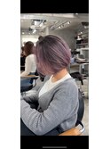 レイヤーボブハイライトブリーチレイヤーハイトーングレージュ