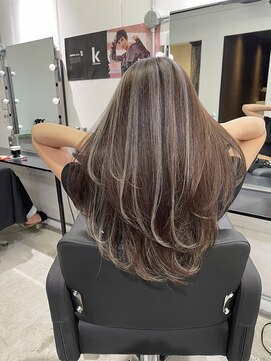 キング 高槻(K!ng) 縮毛矯正髪質改善ハイライトレイヤーカット高槻美容室エクステ