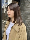 オリーブベージュ