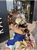振袖ヘア　振袖ヘアアレンジ　ポニー編み下ろし　金箔