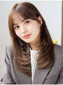 ロングレイヤー 小顔似合わせカット 透明感カラー ブラウン 20代
