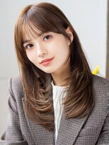 ビバラヘアー(VIVA LA HAIR) ロングレイヤー 小顔似合わせカット 透明感カラー ブラウン 20代