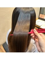 シキオリ(SHIKIORI) まとまりが良くなることで、光が均一に反射して艶感もアップ