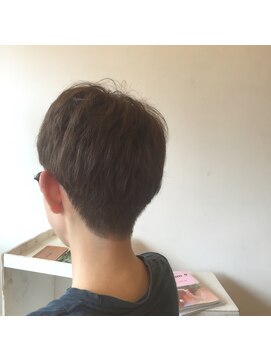 カタチヘアー(HAIR) 。。。。秋。。。オリーブ。。。ショートのカタチ。。。
