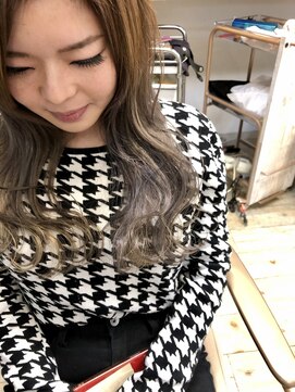 ラウンジ ヘアアンドグルーミング(Lounge HAIR&GROOMING) シルバーグラデーション