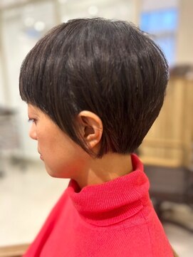 アイウィル(Ai WilL) 30代40代　丸み　ショートボブ　耳掛け　大人ショート