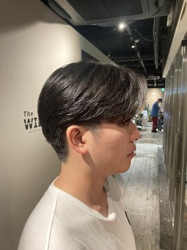 ザウィロー 神保町店(The WILLOW) センターパート【メンズサロンThe WILLOW神保町店】