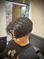 プラウド(PROUD)&nbsp;メンズナチュラルセンターパートニュアンスパーマ毛流れ重視