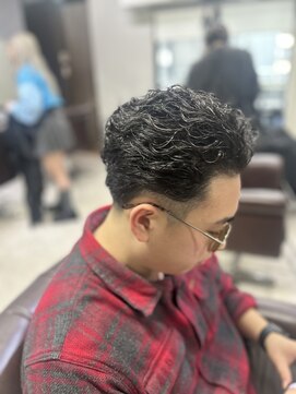 グラッジ 池袋(GLADGE) 波打ちパーマ スパイラル メンズパーマ