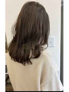 ルノン リー(LUNON:re) 赤みを消したオリーブベージュ