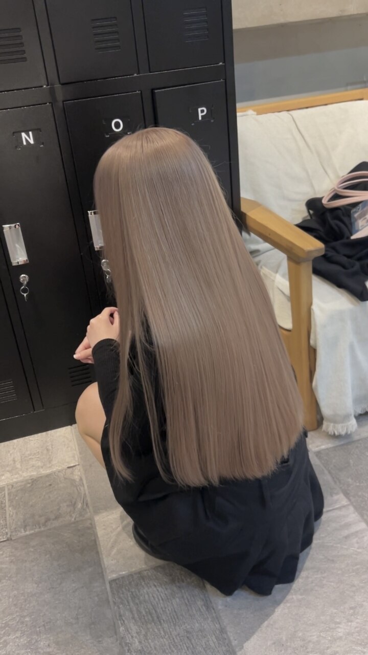 2026年冬】ミルクティーベージュの髪型・ヘアアレンジ｜人気順