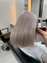 アリープパロット(ALEAP parrot)&nbsp;ブリーチカラー/ホワイトベージュ/ミディアムヘア