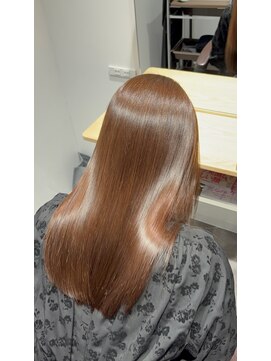 エスト(est) 40代/ライトブラウン/セミロング美髪ストレート