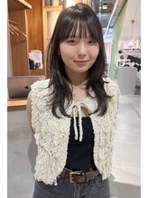 抜け感×トレンド感のあるミディアム、ロングヘア