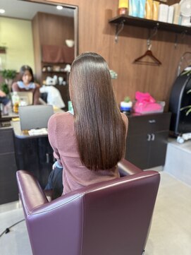 アオイ(Aoi) 朝のアイロン卒業♪酸性ストレートで美髪ロング