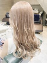 デイズ(days) 大人かわいいベージュカラー透明感カラーロング