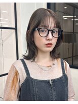 オトソーデン(Oto-soden)&nbsp;オリーブグレージュ×外ハネミディ