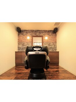 半個室のラグジュアリーな空間で、ちょこっとご褒美タイム。至福のひと時をお過ごしください。