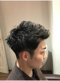 ワイルドツーブロック刈り上げビジカジメンズショートスタイル
