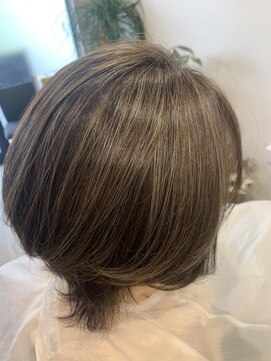 ナル(Nalu) 白髪活かしハイライト