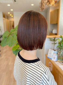 エホン(ehon) 上品さをどの方向からでも魅せられるオトナボブ。