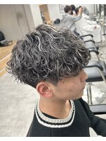 ラヴィズムバイフィフス(LUVISM by fifth) 波巻きスパイラルツイストスパイラルパーマメッシュハイライト