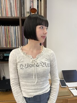 ルイス(LEWES) ぱつっとボブ