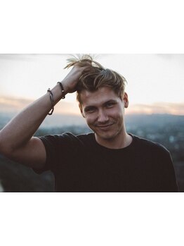 あなたらしさを大切に―。理容室SOHOだけのスタイルを見つけよう！お客様の魅力を最大限に引き出します。　