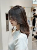 シアーブラウン/ロングレイヤー/小顔/前髪顔周りカット