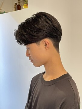 ランタン(LANTERN) 毛流れセンターパート#LANTERN山科