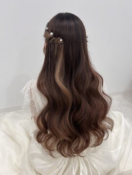 プティクローシェ バイ クオーレ(petite cloche by CUORE) ねじりハーフツイン ブライダルヘア