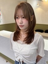 エミィ(emme) ミディアムレイヤー×ミルクティーベージュ