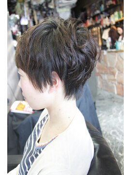 オーバーキャプテンネイキッド(OVER CAPTAIN NAKED) 主婦向け♪ベリーショート骨格補正パーマ