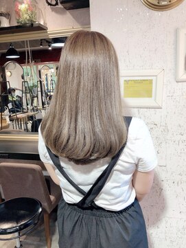 ロンド ルージュ 銀座店(Lond rouge) プラチナを混ぜた秘密のグレージュカラー