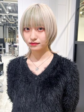 アルバム 池袋(ALBUM) インナーウルフ_斜めバンググレージュカラーシルキー_69425