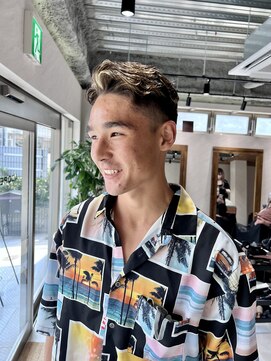 アドア 横浜(ADORE) 【ADORE横浜】フェードカット×ハイライト