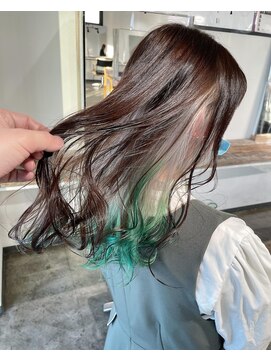 ニュート(Neut ) インナーカラーホワイト/裾カラーグリーン/エンドカラー/名古屋