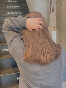 ココモ(KOKOMO) ニュアンスカラープラチナベージュハイトーン