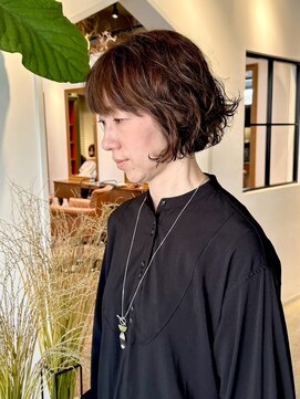 ラーサ(LaHzA) 大人ショートボブ前下がりひし形ボブ/ビビビ祭