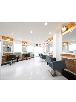 親子でも気軽に通える、アットホームで洗練された空間。忙しいママにも癒しを♪