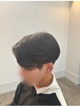 エクシア 西宮北口(EXCIA) カットのみ毛流れセンターパート