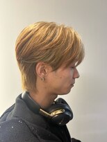 クーラアオヤマ(Cura Aoyama) センターパート/ブリーチ/毛流れカット/メンズカット