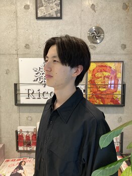 リッカ(Ricca)の写真/髪質改善で理想を叶えるメンズストレートパーマはナチュラルに仕上がる！お手入れ楽々☆