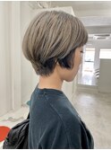 インナーカラーにネイビー×ショート