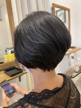 アンカー ラウレア(ANCHOR laule'a) 丸みショート^^